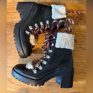 Target Universal Thread Aubrie shearling boots 8
NEVER WORN!